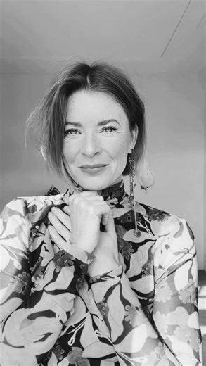 Denise Boomkens on Instagram: "One of the hardest lessons I’ve had to learn in life came the hard way. It broke my heart more than once, left me feeling incredibly alone, and carried a sadness I didn’t have words for at the time. Until one day, something shifted. I realized that I’m allowed to choose my own family. That blood alone doesn’t automatically make someone family, love, safety, and respect do. Choosing who truly gets to be part of my life, and lovingly letting go of those who aren’t, e