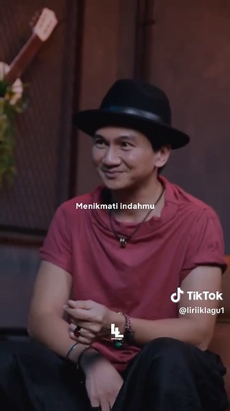 Indahnya Komang: Chord Terlalu Indah Dilupakan