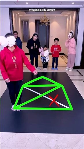 It's Too Hard To Complete The Challenge In One Stroke#Funnyfamily #Partygames #Shorts