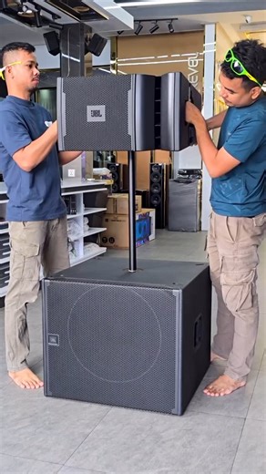 Botai stage lighting & LED display on Instagram: "This is Carlos from BOTAI GROUP C.O We are do promotions now 🔥DJ booth 🔥LED screen 🔥Stage light More details contact our sale team Thanks my friend🤝🏻 Company information..： GZ Botai opto limited Main product.: LED screen、Audio、Stage truss、Stage light WhatsApp +86 13713784186 WeChat guiled_prolight Factory Add.:No.18 Xiahe Road,Jianggao Town,Guangzhou City,China"