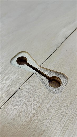 When you don’t know how to use a chisel, but really enjoy when people call you a craftsman. Quick test for a modular plywood balustrade. #bespokejoinery #customcabinetry #joinerydesign #cncwoodworking #plywooddesign #staircasedesign #interiordetail #customfabrication #woodworkerproblems #modulardesign #plywood #zipbolt #furniturehardware | Kink Studio