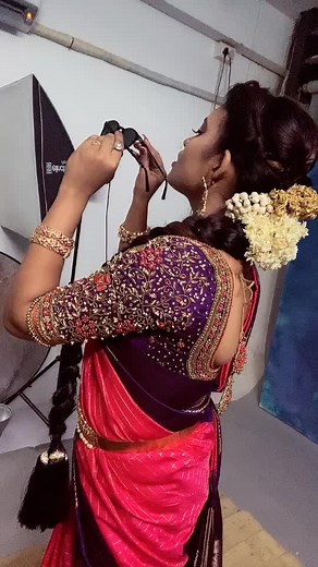 Traditional Indian Saree Beauty: Vibrant Style Showcase