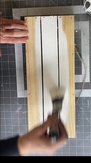 53K views · 1K reactions | Easy Hop Easter Sign #hop #easter2023 #diy | Chalk It Up Fancy | Facebook