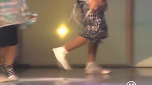 曾火爆全球的非主流舞曲《How Do You Do》，童年神曲，太上头了。