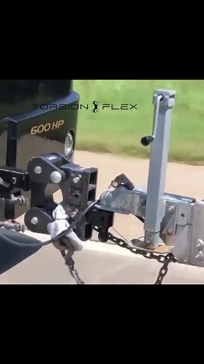 Innovative TorsionFlex Tools for Efficient Towing by GenY Hitch