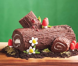 40K views · 112 reactions | Your guests will never know how EASY this super cute woodland cake is to make... | Today's Parent | Facebook