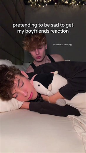 easiest way to get cuddles @Henry Metzger | cuddle