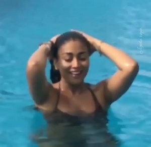 Shriya Saran in Pool 👙🫰🏼 #shriyasaran #Shriya #summervibes #thursdayvibes | Corner for Entertainment - CFE