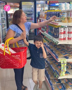 O presente sincero do Bom Samaritano para uma mãe pobre | Tudo o que você precisa é de diversão