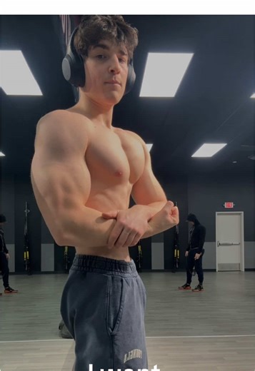 Halo > cod #masterchief #gym #gymtransformation #fypppppppppppppppppppppppp #chest