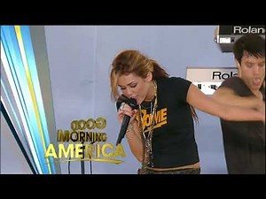 Miley Cyrus - Robot (live 2010-06-27 Good Morning America Concert)