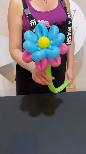 Balloon flower 🌸🌼🌺#balloonart #fun #top #lifehacks #tips #balloon #balloonartist #patterns #patrones #mosaicballoon #balloonmosaic #balloondecor #mosaicframesforballoons #balloonsdecoration #balloonstylist | Genballoon