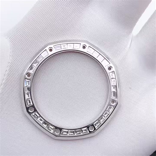 AP41mm 18k white gold trapezoidal bezel #audemarspıguet #bezel #luxurywatches