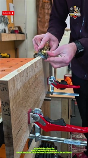 How to Plane a Wooden Board for a Smooth and Flat Finish Using a Hand Plane #woodtools