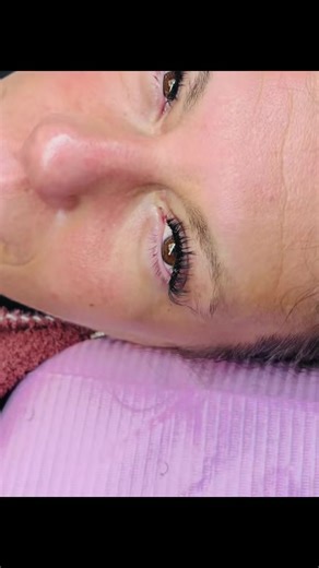 Angel Lashes: The Lash Rebel Way for Perfect Wispy Look