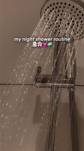 Sanae Benkrara on Instagram: "my night shower routine 🧖🏻‍♀️💓🧼🌸🧖🏻‍♀️ using . . . serums: @theordinary moisturiser: @drunkelephant other shower products from : @garniermaroc @lorealpro @candybody_byw @dove 🧖🏻‍♀️🧖🏻‍♀️ @samsungmaroc 🌹"
