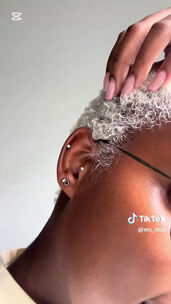 Curls on Short Hair: Styling Tips and Inspiration