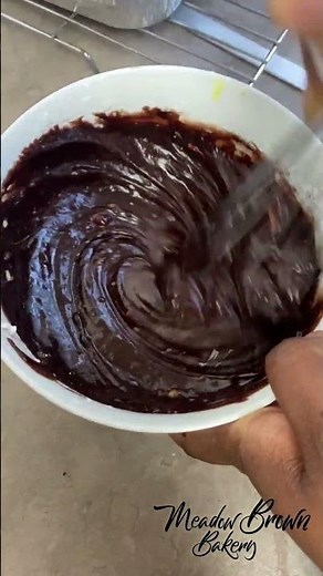 How to make chocolate fudge icing with cocoa powder : Chocolate fudge icing that hardens