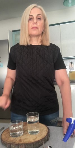 Εύκολο Καθαριστικό για Καθρέφτες και Τζάμια - Συνταγή και Οδηγίες