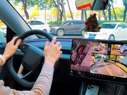 Tesla Model Y 丝滑操控，一分钟完成调头 侧方停车～