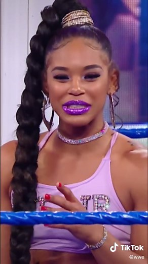 An obstacle course? #BiancaBelair was surprised by #Bayley’s challenge! #WWE #SmackDown #foryou #fyp