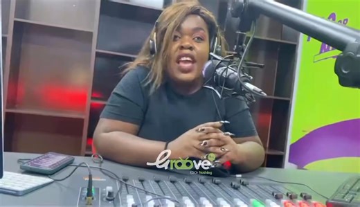 Live in the Groove100 fm studio. No autotune! 🙌 We appreciate your talent ... One word for Loiso guys! 🔥 #100orNothing | Groove 100 FM