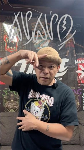 Writing Kapwa in the precolonial Tagalog script called Baybayin.Let's learn together.