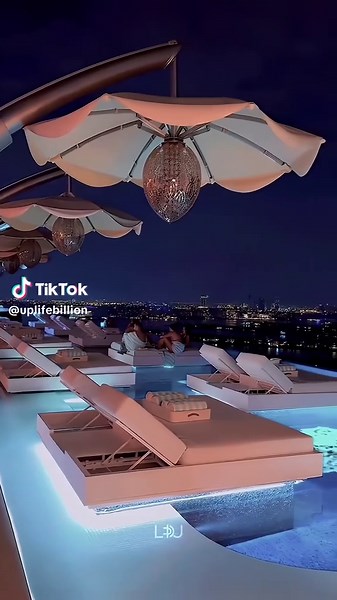 Discover the Luxury Wealthy Lifestyle Guide