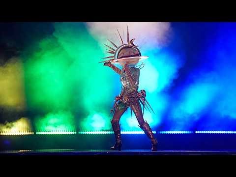 Ashlee Simpson as Galaxy Girl Performs Lights by Ellie Goulding