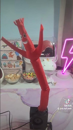 Wacky, Waving, Inflatable, Arm-Flailing Tube Man