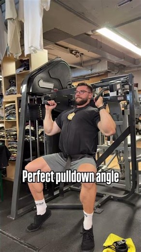 Nautilus low friction lat pulldown