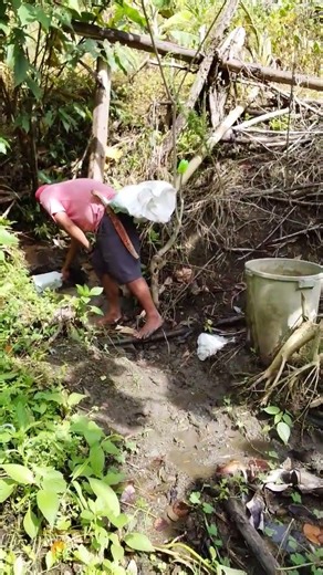 It's a blessing na mayroong natural spring sa farm.