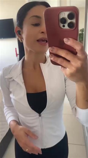 Casaco Feminino Fitness Slim para academia. Blusa de frio para treino e academia.