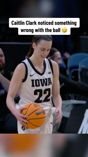 How did Caitlin Clark knew something was wrong with the ball 🤷‍♀️