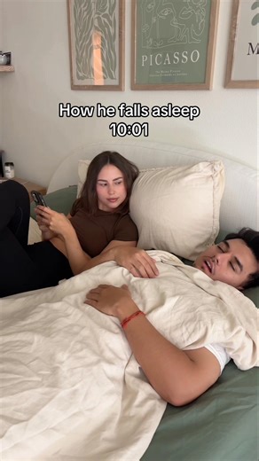 How long boyfriends use the bathroom for 😂 #couple #couplecomedy