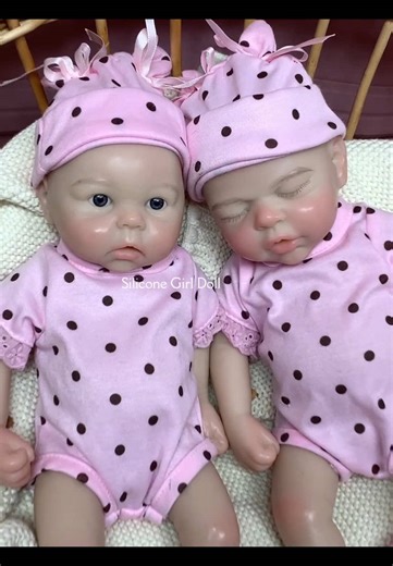 Please note that this price is for one doll only,not two dolls 💗#dollmagictales #siliconedoll #siliconebaby #reborndoll #siliconetoy #rebornbabygirl #painteddoll #silicone #realisticbabydoll #reborn