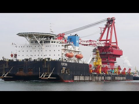 Pipelay Crane Vessel Fortuna