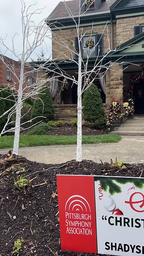 The Symphony Splendor Holiday House is back and better than ever! We got to tour an historic stone mansion that was built in 1896 located in Shadyside. This year’s theme is Christmas on Broadway so each of the 12 decorated rooms has a show featured in its decorations. It was such a treat to explore and it’s not too late for you to check out 👏 Head to the link in our bio to get tickets for this weekend! #hosted | Houses Of Pittsburgh