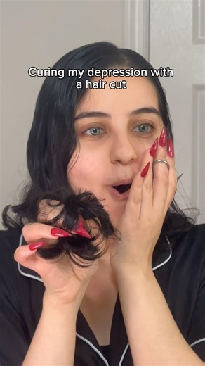 Idk chat the hair is GONE😂😭 tell me it looks good please lool