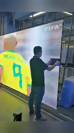 AmazingChina: Modular LED TV Wall