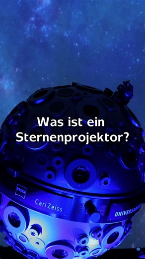 ✨ Blick hinter die Kulissen ✨ Wie entstehen die beeindruckenden Sternenhimmel, Animationen und Bilder in unseren Planetariumsprogrammen? Bei „Blick hinter die Kulissen“ zeigen euch Dr. Mathias Jäger und Dr. Christian Theis, welche Technik hinter den Kulissen für das perfekte Planetariumserlebnis sorgt. 📅 Do, 05.02.2026 · 19:30 Uhr 🎤 Vortrag von Dr. Mathias Jäger & Dr. Christian Theis, Planetarium Mannheim 🔭 Das erwartet euch: ✨ Einblick in die technischen Anlagen des Planetariums ✨ Funktionsw