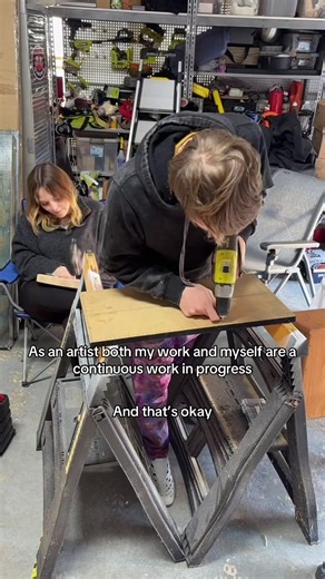 Getting prepared for this evening as our first art show comes into play we will be going live at 4pm, hope to see you there!! #prep #stringart #artshow #artists #blacklight