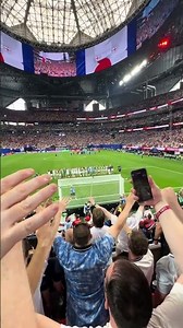 England Fans Belt Out Oasis' "Wonderwall" at FIFA World Cup 2026