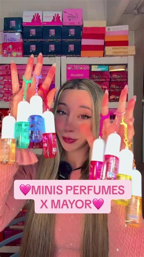 🩷Ya vieron todos los nuevos mini splash y perfumes por mayor que ingresaron a la web? 😍 •Página mayorista de maquillaje y accesorios en el enlace de nuestro perfil | Envíos a todo el país por CorreoArg🇦🇷 #mayoristademaquillaje #maquillajepormayor #emprender #maquillajepormayorargentina #mayoristademaquillajeargentina