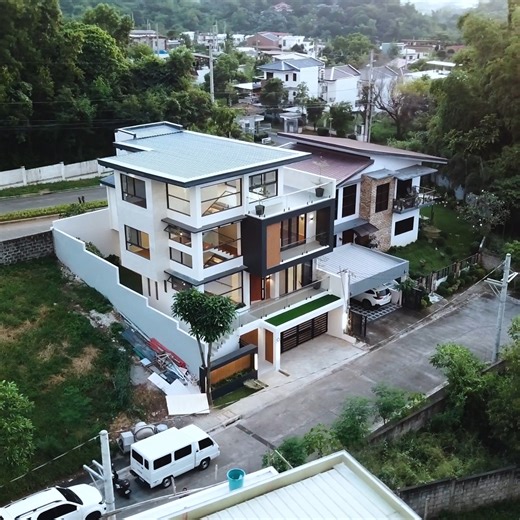 We are eagerly awaiting the new owner of our first construction project! As part of the effort to make this stunning home come alive, Homescape Realty created perspectives filled with life and intricate details. __________________________ Multi-level Modern Contemporary Home with City and Lake View For Sale in Havila Township, Taytay Rizal 📍Property Code: HL_720 📍Category: For Sale 📍Project: Havila Township 📍City: Taytay Rizal 📍Unit: Four Bedrooms (4BR), 3 T&B 📍Size: LA 192 sqm; FA 402 sqm