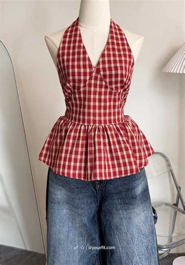 Chic Halter Top Outfit Ideas for Every Occasion