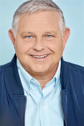 Tom Gibis | Actor, Producer, Puppetry