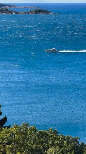 #villaforrent #dubrovnik #luxuryhome #seaview #luxurycroatia #sea #adriaticsea #boat #autumn #view #horizont #villasoline #dubrovnikholiday | Villa Soline