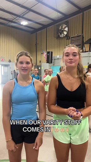 Praise God for Cheerleaders🤩💚🤍