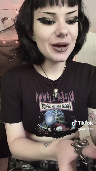 use “mzasmr” for 20% off some beautiful press on nails from @Vanity Bae 🫶🏻 #fyp #asmr #vanitybae #pressonnails #asmrsounds #asmr_tingles #nailtapping #asmrtapping #grwm #alt